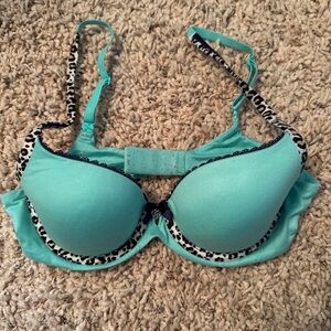 Victoria’s Secret bra 34b aqua with leopard print